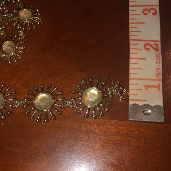 Prwnd mark set of dangling fashion earring sun shape and bracelet - Picture 5 of 7